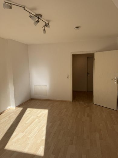 Apartamento abuhardillado de 3 habitaciones en Leinach – Wohnzimmer