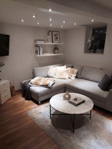 Piso de 3 habitaciones con cocina equipada en Weil der Stadt-Merklingen, ideal para familias pequeñas, personas solas y parejas – Wohnzimmer