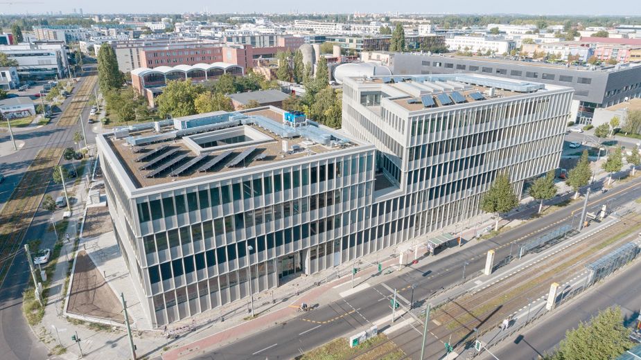 Moderne groß- und kleinteilige Büroflächen in repräsentativer Adresse und Lage – Außenansicht Front