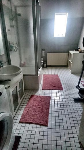 Gemütliche 2-Zimmer-DG_Wohnung inkl. EBK – zentral im beliebten Paulusviertel – Bad