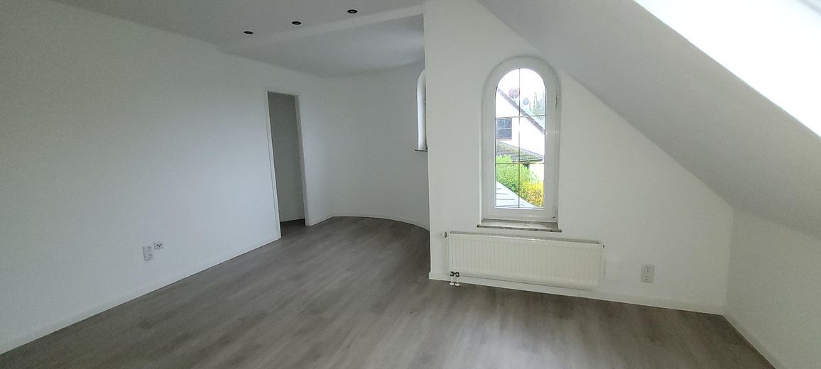 Grosszügiges Architektenhaus in reizvoller Lage von Schwerin – Zimmer 1 OG