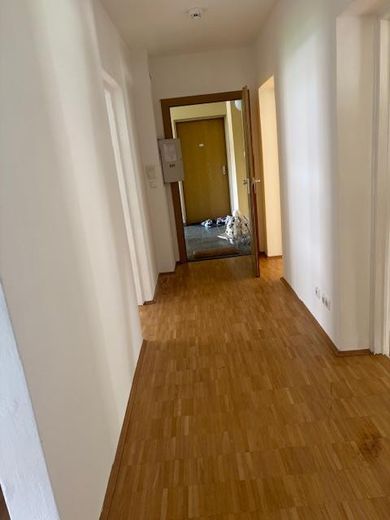 For rent to a shared apartment: 2-room apartment directly at the Flaucher! renovated, 3-room eat-in kitchen! – Foto 10