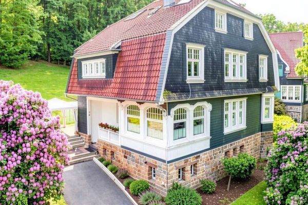 Ein Stück bergische Geschichte: Denkmalgeschützte Villa mit drei Wohneinheiten
