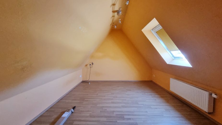 Spitzboden über der Garage