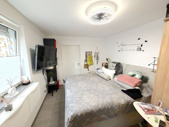GROSSZÜGIGES MEHRGENERATIONEN HAUS IN ZENTRALER LAGE VON KREFELD – SCHLAFZIMMER