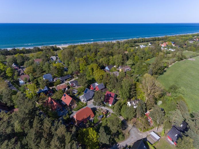 Zingst – Vom Lagerhaus  zum Bungalow in 1A Lage am Seedeich – Kiek övergebiet