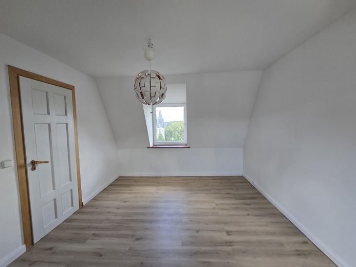 Appartamento mansardato di 3 locali appena ristrutturato con vista sul fiordo e cucina componibile – Foto 10
