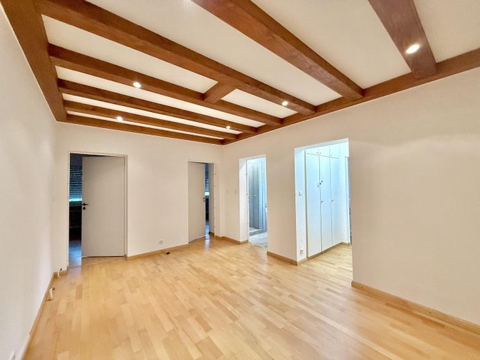 Helle, frisch sanierte 3-Zimmerwohnung mit großem Balkon und Blick ins Grüne – Eingangsbereich/Diele