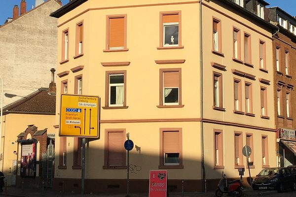 Appartement ancien de 2 pièces dans le Johannesviertel