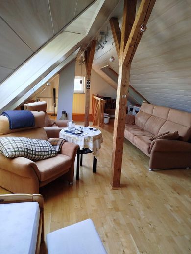 Casa unifamiliare ben tenuta con edificio accessorio e piscina riscaldabile – 2. Wohnzimmer Dachgeschoss