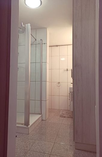 Große 4 Zimmer WHG mit Dachterrasse in bester Lage mit Stellplatz – Foto 2