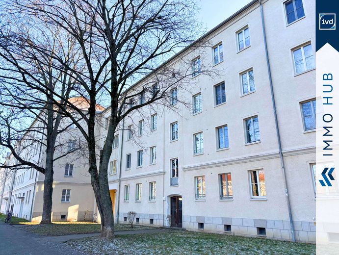 4571081-8WUBQvm32xiw4T5TbVSakfeQ-Aussenansicht (Strasse).jpg