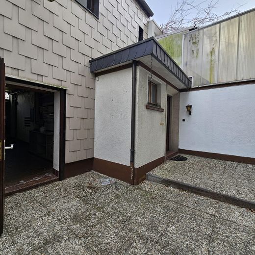 Haus- u. Garageneingang