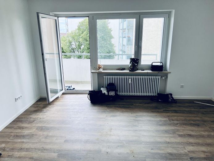Germering - lichte, ruime 4-kamerwoning – Wohnzimmer