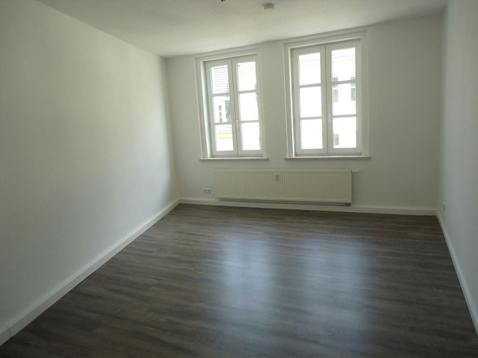 3 Zimmerwohnung mit Einbauküche und Balkon – Zimmer1