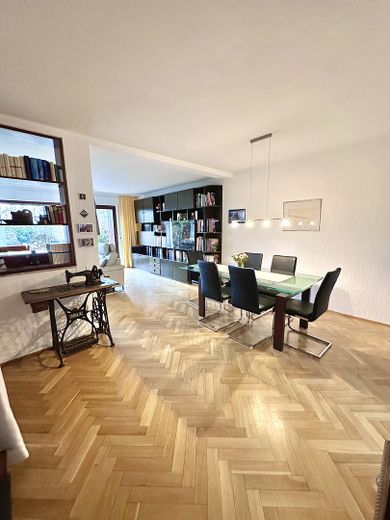 Direkt v. Eigentümer: Gemütliches Reihenendhaus mit Garten in bester Waldrandlage von Trautheim – Essbereich
