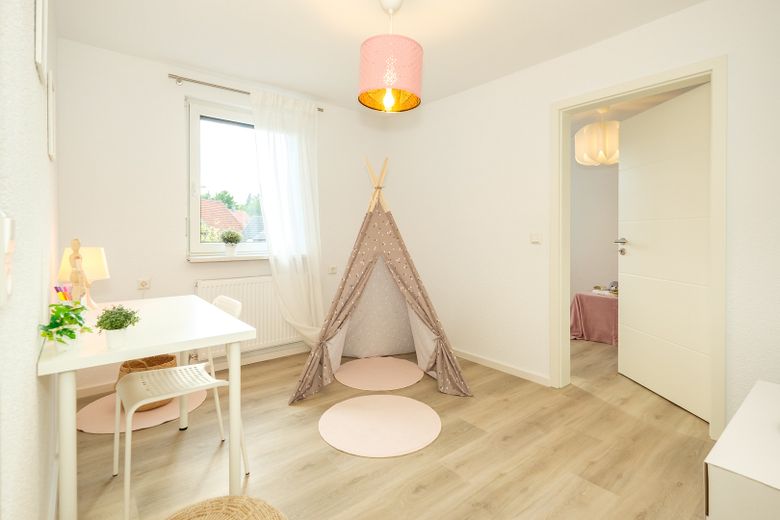 Wunderschönes Einfamilienhaus mit Anliegerwohnung  -  Provisionsfrei! – Kinderzimmer (DG | ursprüngl.)