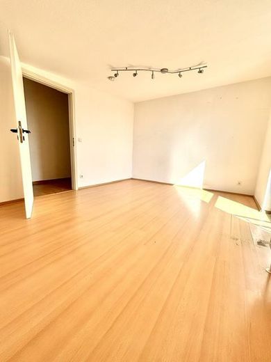 Traumhaft sanierte 3-Zimmer-Wohnung in Rethen (89 m² | Erstbezug | Einbauküche & Stellplatz) – Kinder- / Schlafzimmer