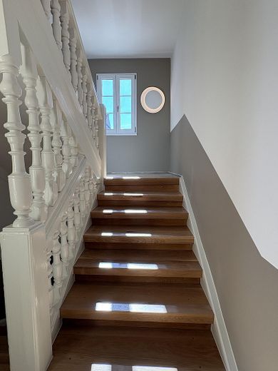 Komfort-Loft in Toplage mitten im Zentrum von Erlangen – Treppenhaus