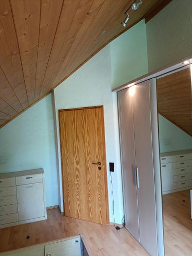Einzigartiges Holzhaus im Grünen in Randlage und doch zentral – Foto 11