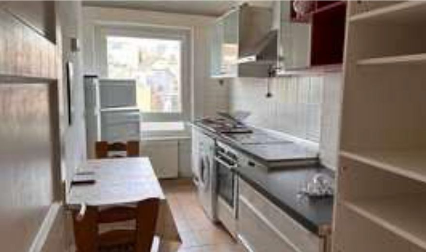 Exklusive 3-Zimmer-DG-Wohnung mit Einbauküche in Wiesbaden – Foto 12