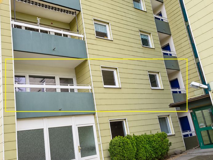 Appartamento con 1 camera, loggia e garage – senza provvigione – Ansicht_Balkon_außen