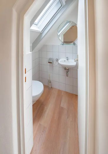 WC neben Schlafzimmer
