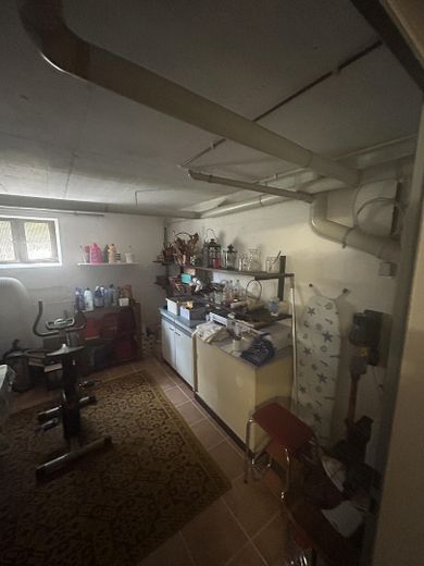 Raum für Familie – Charmantes Einfamilienhaus mit Terrasse und Vollkeller – Waschküche KG