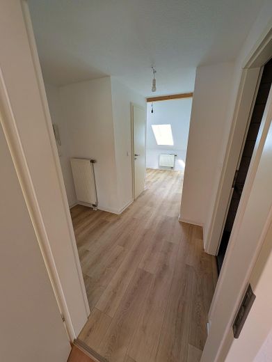 Eigentumswohnung Maisonette 5 Schlafräume, große Wohnküche und 2 Bäder – Foto 2