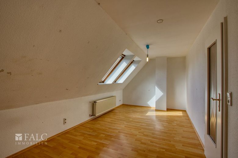 Zusammen leben - getrennt wohnen: Bauernhaus mit zwei Wohneinheiten – WE I OG Schlafzimmer