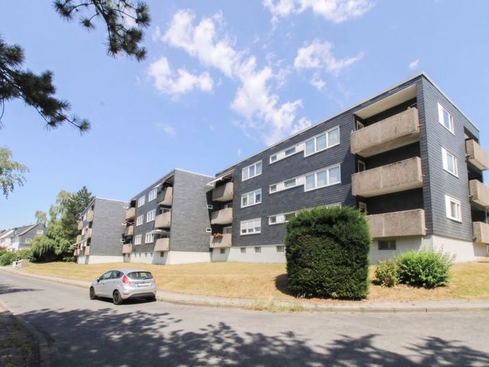 Remscheid के शांत इलाके में 39 आवासीय इकाइयों वाला आकर्षक बहु-परिवार आवास पैकेज – फोटो 1
