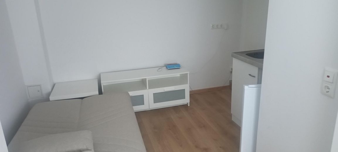 Kernsanierte Souterrain Wohnung möbliert – Foto 7