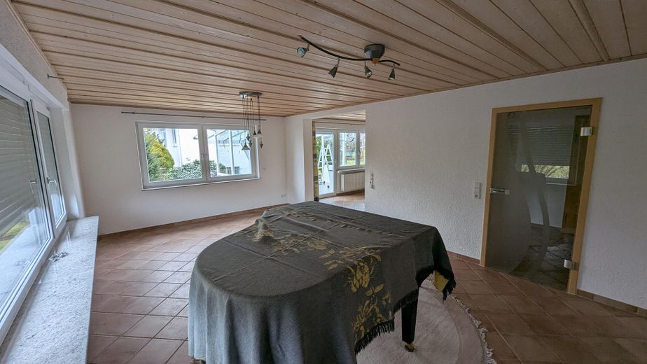 2 Fam.-Haus mit ELW, keine Makler Anfragen !!! – Wohnzimmer EG