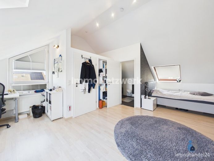 TOPLAGE***vollunterkellerte DHH mit Garage &amp; toller Wohnlage***NEU – Studio DG