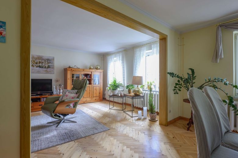 Wunderschöner Vierseitenhof im Bestzustand – Wohnzimmer 1.OG