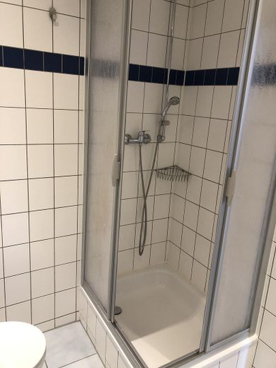 Ankastreli 1 odalı daire – Dusche
