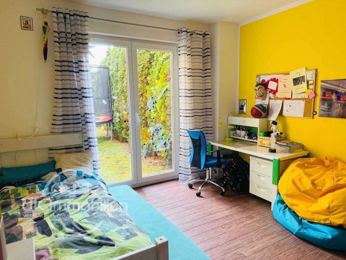 Garten, Ruhe, Lebensqualität - ein Zuhause zum Verlieben + Ähnlich Haus in Haus – Schlafzimmer-Kind1