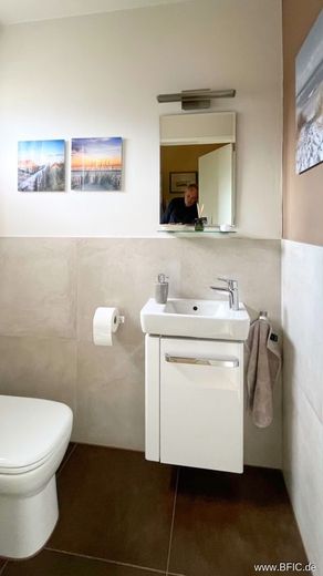 EG, Gäste-WC