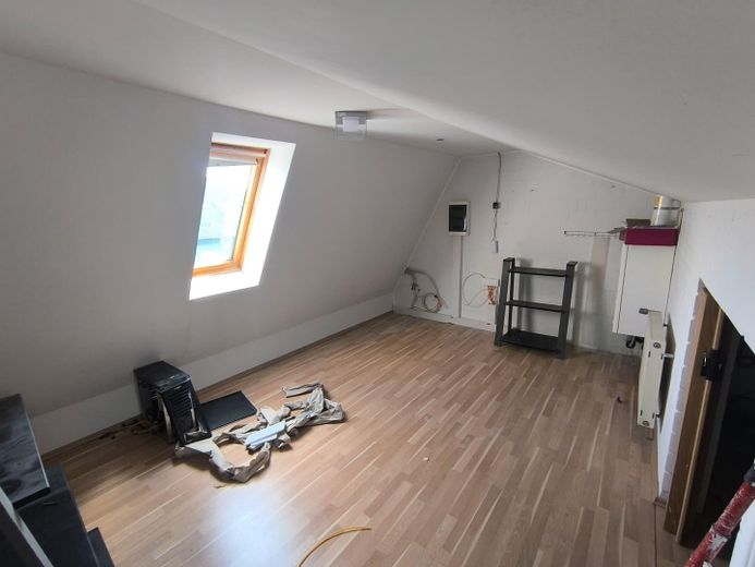 Modernisiertes Reihenmittelhaus in Ronnenberg in ruhiger und zentraler Lage – Dachboden