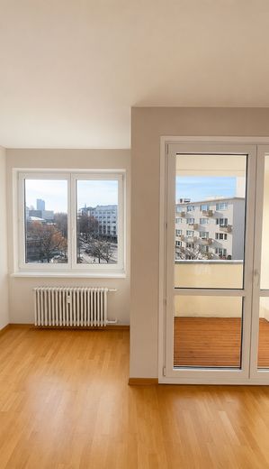 Provisionsfreie Eigentumswohnung am Kurfürstendamm – Wohnzimmer