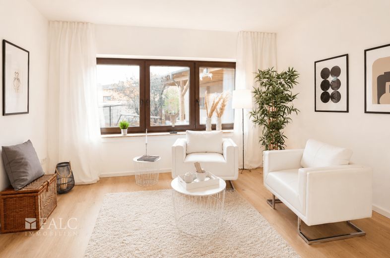 Charmantes Einfamilienhaus - komfortabel wohnen mit moderner Ausstattung – Wohnzimmer