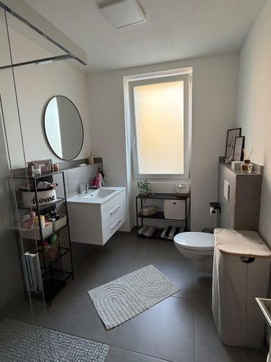 Geniş ve modern: 2 banyolu 4 odalı daire – Badezimmer
