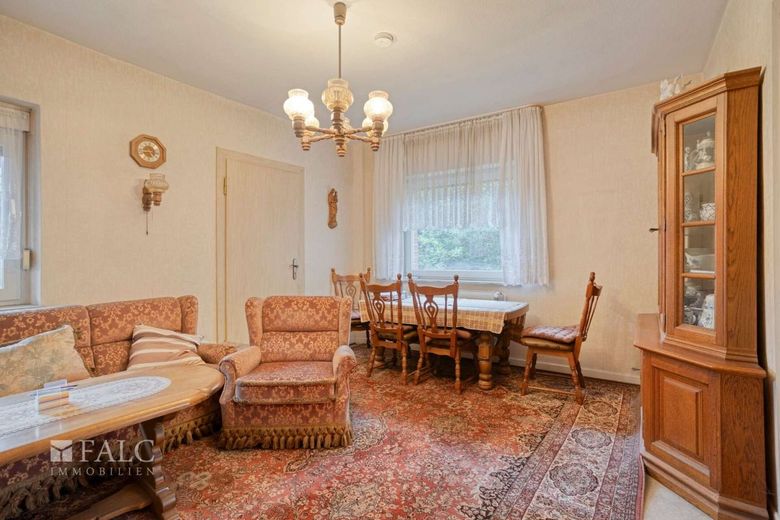 1.002 m² Grundstück mit Bestand - Sanierungschance oder Neubauprojekt mit Entwicklungspotenzial – Wohnen