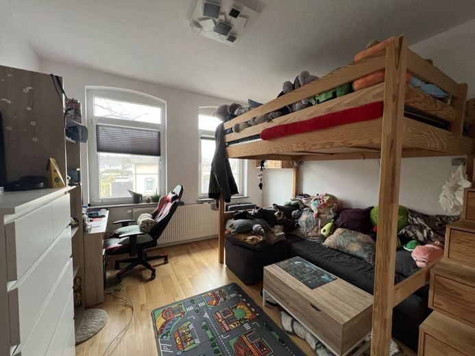 Wohnen mit Charakter - großzügige Altbauwohnung mit Balkon und Carport in Minden - Süd – 1. Kinderzimmer