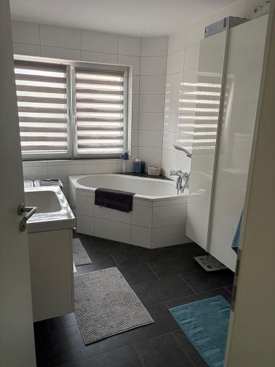 Modern & Top Zustand-Wohnung in Neubaugebiet Schifferstadt – Foto 5