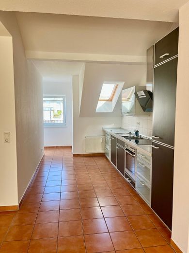Einzigartige, ruhige Dachgeschosswohnung in Bonn Mitte – Einbauküche