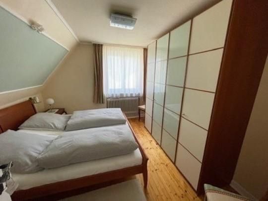Zweifamilienhaus auf 819 qm Traumgrundstück – Schlafzimmer OG