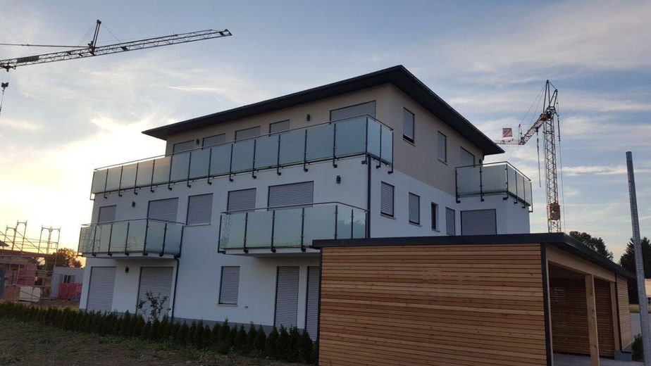 Wohnkomfort und Stadtnähe in Memmingerberg – Ansicht Süden