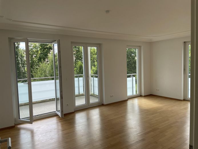 Wohnzimmer (Südwest-Seite)