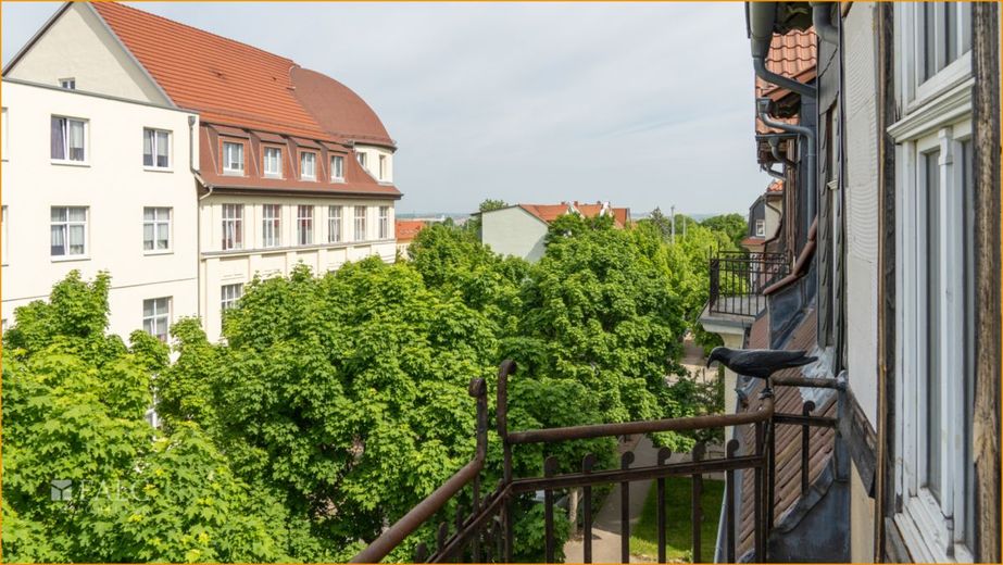 Potenzial für`s Kapital: Solides, ausbaufähiges und attraktives Mehrfamilienhaus in schöner Lage – Blick vom Balkon (3.OG)